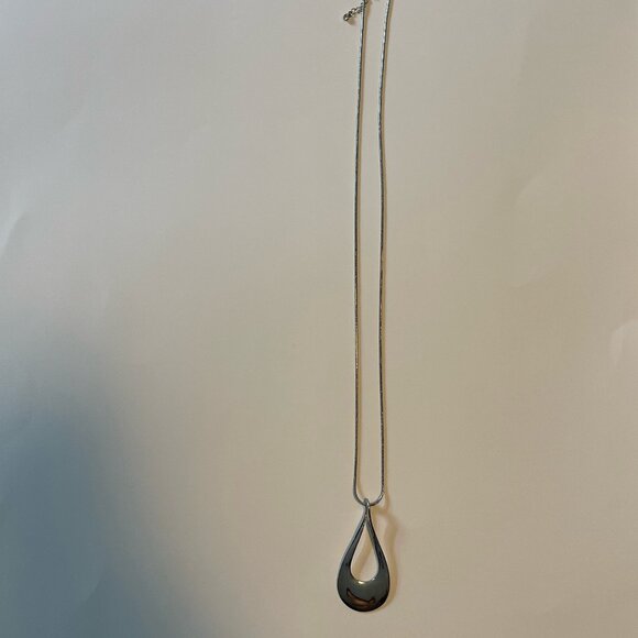 Bay To Baubles - Trevor Long Metal Teardrop Pendant - Picture 1 of 3
